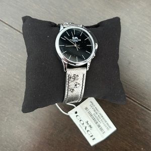 NWT Coach watch - Japan movement